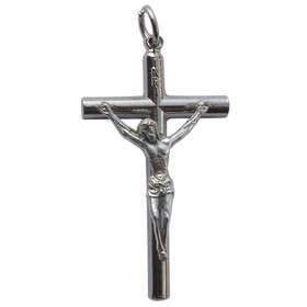 Croix pendentif argentée