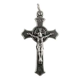 petite croix pendentif de Saint Benoît en métal - 3,8 cm (Vue de face)