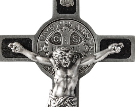 Crucifix avec le Christ mort