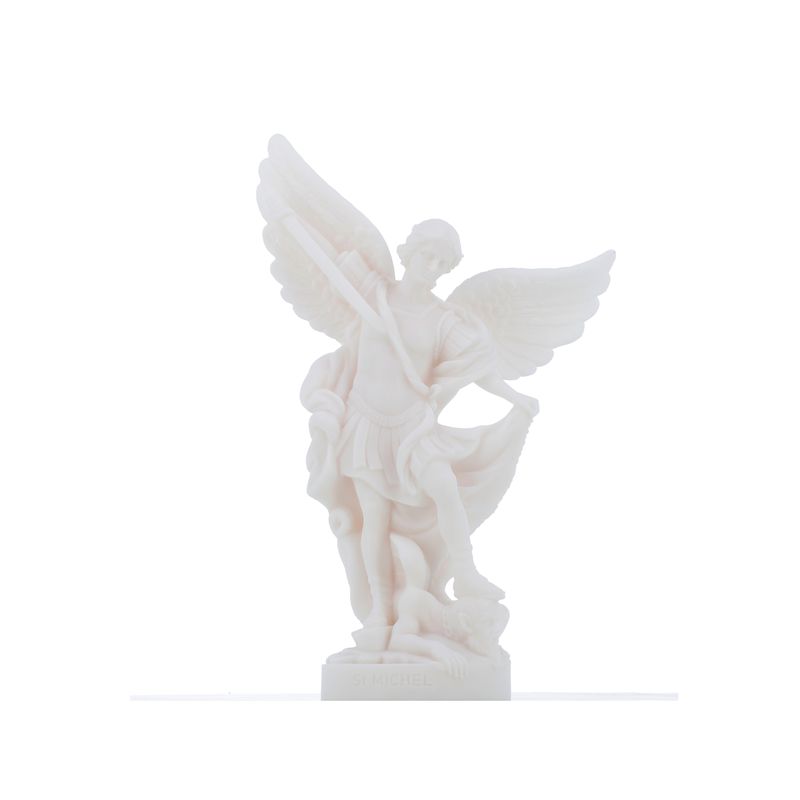 Statuette de saint MIchel Archange en albâtre, 25 cm