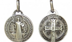 Origine et histoire de la médaille de saint Benoît