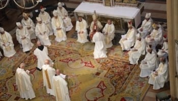 Une bénédiction abbatiale pour les moines de Flavigny